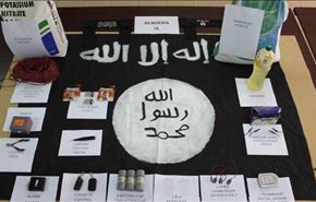 اشیاء به دست آمده از داعشی‌ها در مالزی + عکس