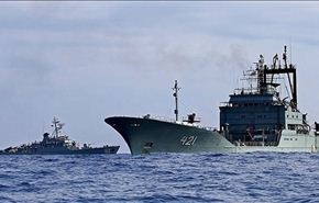 البحرية الايرانية في خليج عدن توجه تحذيرات لسفن اميركية وفرنسية