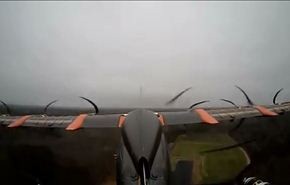 فيديو: شاهد كيف تتحول طائرة ذكية في الجو من 