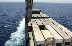 کشتی کمک‌های ایران در دریای عمان + فیلم