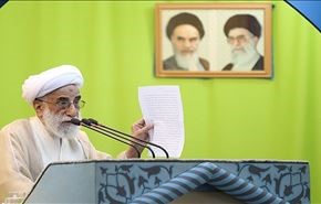 خطيب جمعة طهران: السعودية الأكثر إنفاقاً على قمع الأحرار والحريات