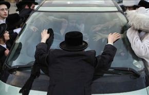 جماعة يهودية متشددة تحظر قيادة النساء للسيارة!