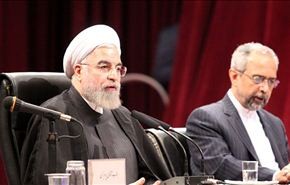الرئيس روحاني: نلتزم بالخطوط الحمراء للمفاوضات النوویة