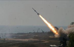 100 صاروخ لجيش اليمن واللجان تدك مواقع نجران وجيزان