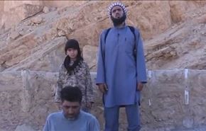 عملية ذبح يقوم بها طفل من 