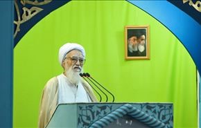 خطيب جمعة طهران يحذر الغرب من نكث عهوده