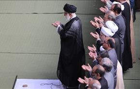 بالصور؛ صلاة عيد الفطر بامامة آية الله خامنئي في طهران