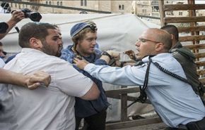 بالفيديو؛ المستوطنون يشتبكون مع شرطة الاحتلال، لماذا؟!