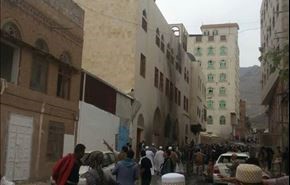 جزییات انفجار خودروی بمب گذاری شده در صنعا+عکس