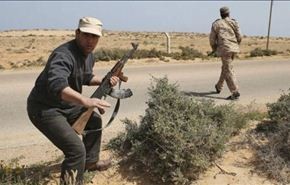 صحيفة جزائرية: فرنسا والإمارات تسعيان لتقسيم ليبيا