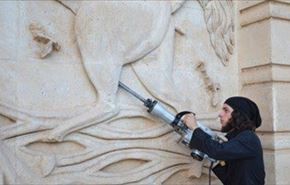 داعش به جان دیوارهای باستانی نینوا افتاد