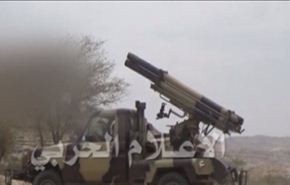 عشرات الصواريخ على مواقع عسكرية سعودية وإسقاط أباتشي