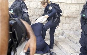 تصاویر) زن فلسطینی زیر لگد زن اسرائیلی