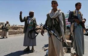 تواصل العدوان على اليمن وقصف مواقع سعودية وفرار الجنود