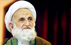 آية الله خامنئي يعزي بوفاة آية الله خزعلي