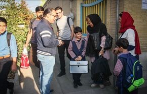 بالصور.. بدء العام الدراسي الجديد في إيران