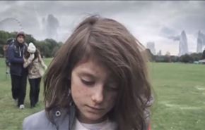 فتاة بريطانية تتضامن مع أطفال سوريا بفيديو مؤثر... شاهد