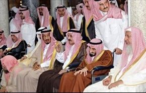 من هم الأمراء السعوديون الذين يحذرون من سلوك الملك سلمان وحاشيته ؟