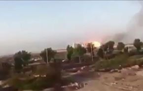 بالفيديو؛ لحظة وقوع الهجوم الصاروخي على فندق القصر بعدن