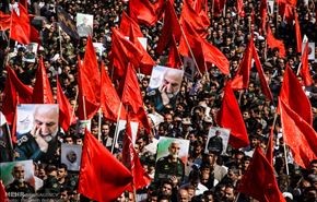 راز پرچم های سرخ در مراسم تشییع شهید همدانی (+عکس)