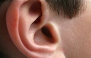 كيف تتخلص من وجود الماء في أذنيك؟
