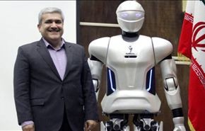 فيديو وصور ... ايران تكشف النقاب عن روبوت 