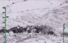 فيديو؛ طائرات روسية تدمر قاعدة للإرهابيين في دير الزور