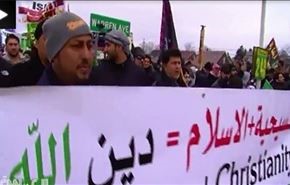 تظاهرات مسلمانان آمریکا ضد تروریسم + فیلم