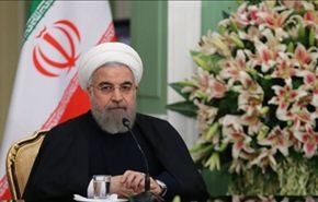 الرئيس روحاني يؤكد ضرورة احياء ذكرى شهداء الحق والعدالة