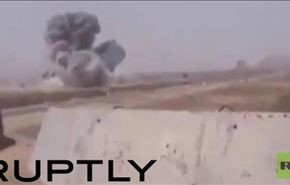 بالفيديو؛ الطيران الاميركي يقصف القوات العراقية المقاتلة لـ