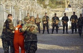 البنتاغون ينقل سجينا من غوانتانامو إلى الكويت