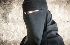 قصة الأم الفرنسية التي هربت من قبضة 