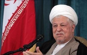 رفسنجاني یهنیء قائد الثورة والحکومة والشعب الایراني برفع الحظر
