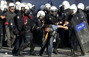 احتجاجات بتركيا على الاعتقالات وقمع الحريات وتنديد اوروبي