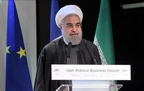 الرئيس روحاني يعلن فتح فصل جديد من التعاون مع فرنسا