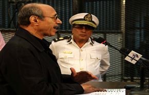 القضاء المصري يؤجل محاكمة العادلي ويمنعه من السفر