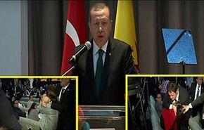 بالفيديو والصور؛ هذا ما فعله حراس اردوغان بالاكوادوريات