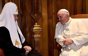 بابا الفاتيكان وبطريرك روسيا يلتقيان بعد حوالي قرن من القطيعة