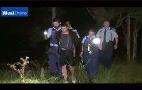 فيديو للحظة اعتقال لص اختبأ تحت الماء