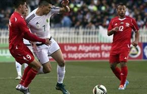 مباراة كرة قدم بالجزائر تتحول الى تظاهرة دعم لفلسطين