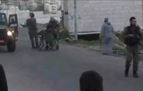 برخورد وحشیانه با معلول فلسطینی + ویدیو