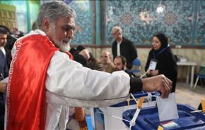 تمديد فترة التصويت في الانتخابات الايرانية للمرة الثانية