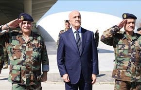 لبنان ينظر بجدية في عرض إيران تسليح جيشه