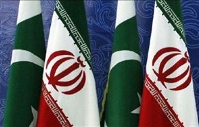 ايران وباكستان توقعان 6 وثائق للتعاون