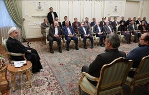 روحاني يؤكد الاسراع في تنفیذ سیاسة الاقتصاد المقاوم