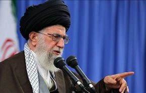 دبلوماسي سابق: آية الله خامنئي عرض منطقا سليما بشأن القوة الدفاعية +فيديو