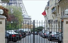رأسا خنزيرين على أسوار منزل السفير المغربي في باريس