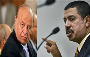 هادي يطيح بنائبه ورئيس حكومته بحاح بسبب إخفاقاته