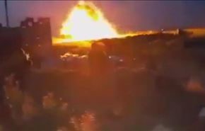 لحظۀ نابودی خودروی بمبگذاری شده داعش +ویدیو