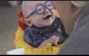 لبخند شیرین این کودک برای چیست؟